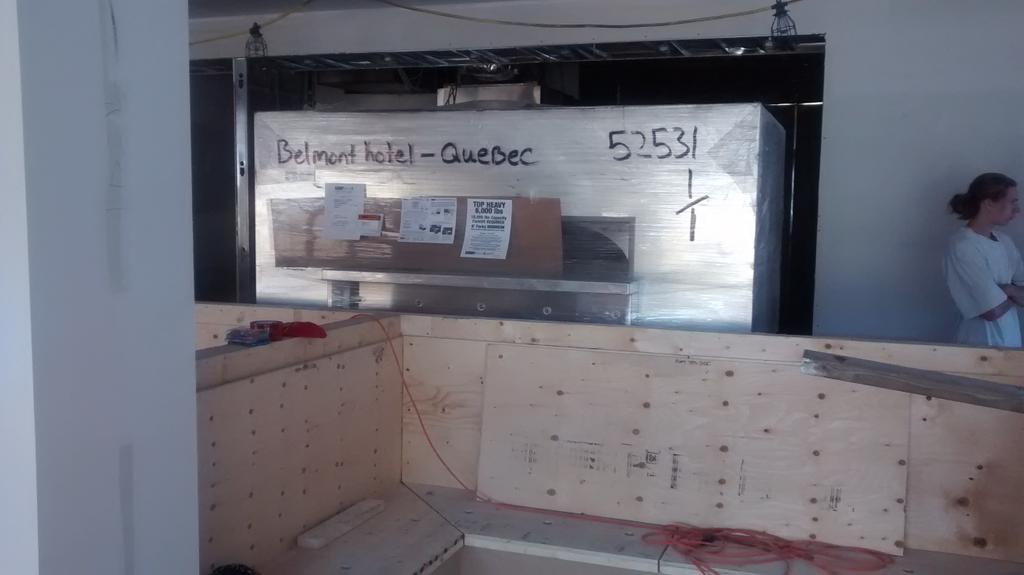MaisonPubBrit's tweet photo. Our beast has arrived! @WoodStoneOvens can't wait to play with it! http://t.co/2i3bxaV44E