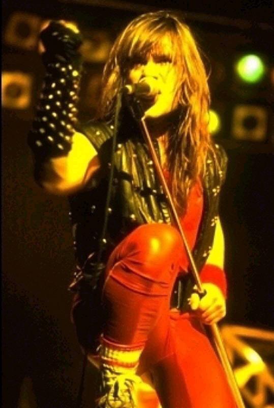 Happy Birthday Paul Bruce Dickinson! Better run to the hills for a pint today! 