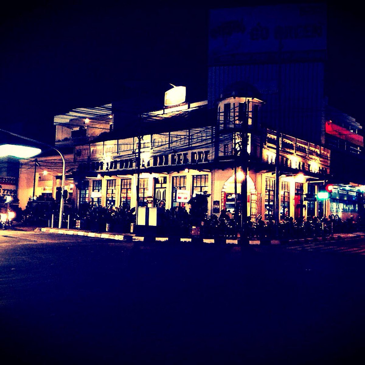 Ga Usah bingung-bingung kak nyari tempat ngumpul segambreng dimana. di <a href="/lekker188/">lekker188</a> aja Tempat luas hrga terjangkau