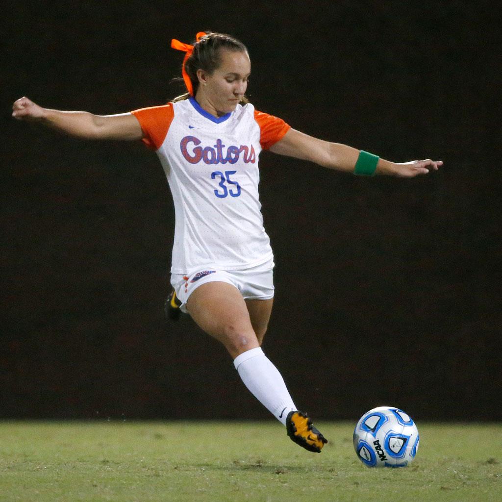 GatorsSoccer's tweet photo. #Gators Karina Gutsche &amp; Lauren Silver graduate Saturday - http://t.co/mWnqtciR9D
#UFGrad
#GoGators http://t.co/RV9cciOm2Y