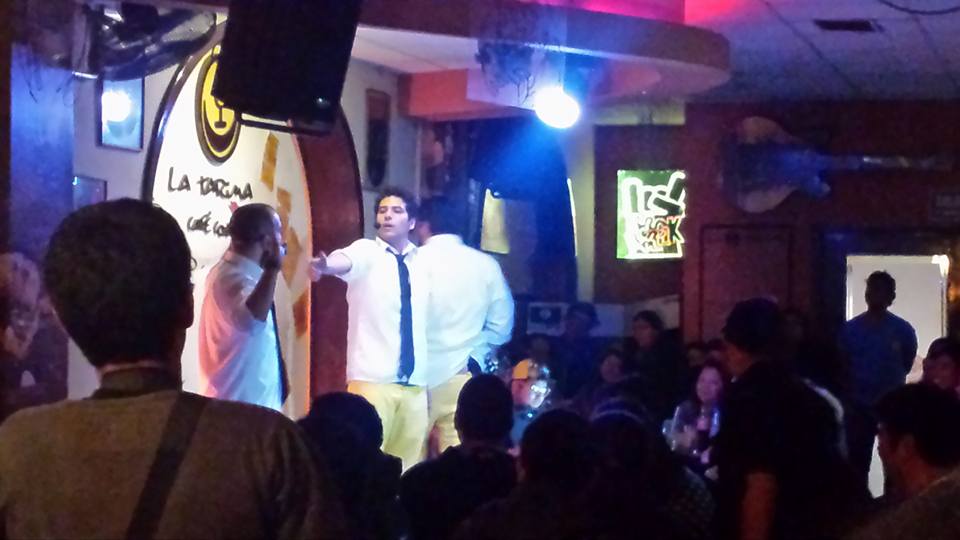 anthonychavezzz's tweet photo. listo ya estrenamos !!! #Espontaneo @LaManchaImpro  jueves 8pm! http://t.co/uW4Qt9MwPR