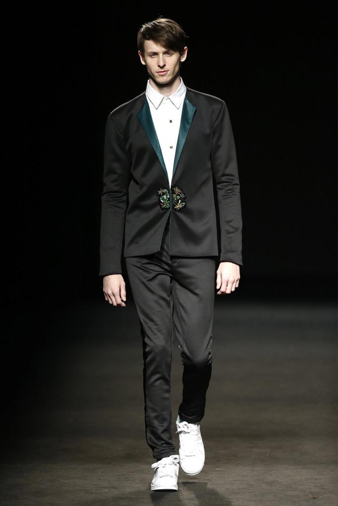 PageCollection's tweet photo. All day, every day, PAGÉ.

#FinallyFriday #PAGÉFrogmeaKiss. http://t.co/uR30MfESXR