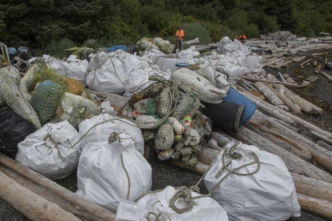 Wow. Debris still washing up on #Alaska shores from 2011 Japan #tsunami grnpc.org/IgtM1