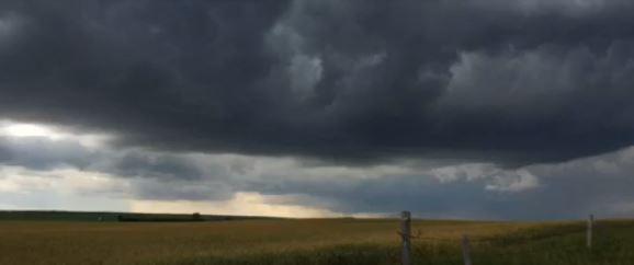 CALGARY STORM SEASON!#yyc #Roofing #YVR @accshapp@BuildaLittle@ElevationGroup@GiffordOttawa@pippelinsurance@FoleyRes