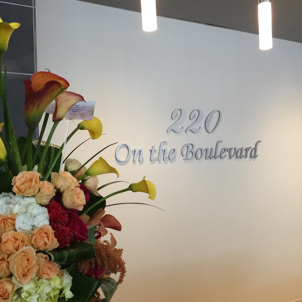 Lush Nails & Spa tweet media