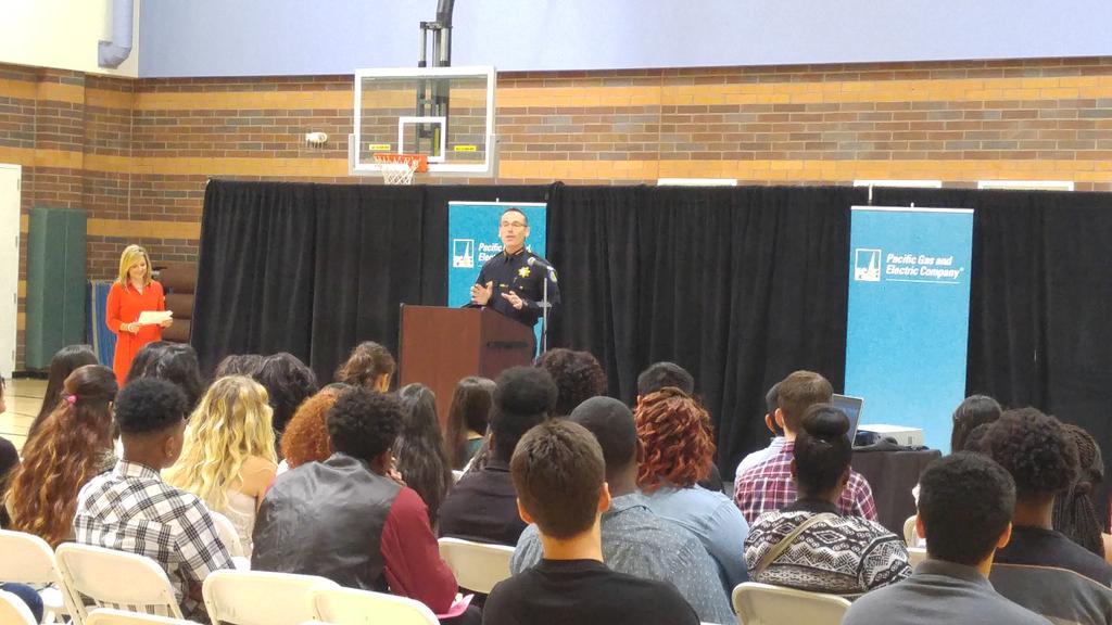 SacramentoSAL's tweet photo. Boys n Girls Club Summer Intern program graduation http://t.co/2AdxYqxbzX