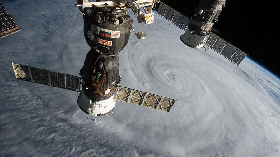 Space_Station tweet picture