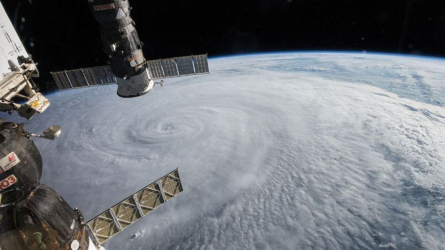 Space_Station tweet picture