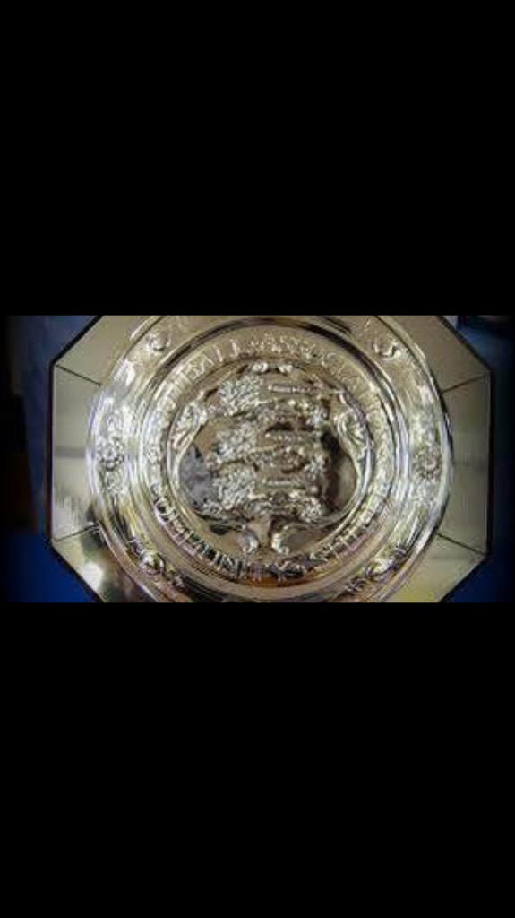 BabatundeCASH's tweet photo. #BPLWhileYouWereAway Arsenal won a supposed treble. http://t.co/j6gsDP7ARd