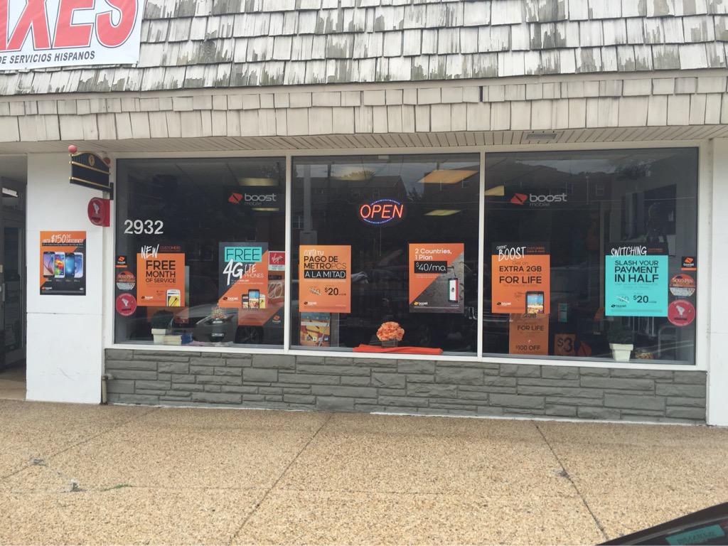 dollabilldmv's tweet photo. #BoostHasYouCovered #RetailisDetail #PhonesPlus @shawnatspg @SPG_Josandy @lala_spg @SPGAlonaF http://t.co/2DRLFazoF7