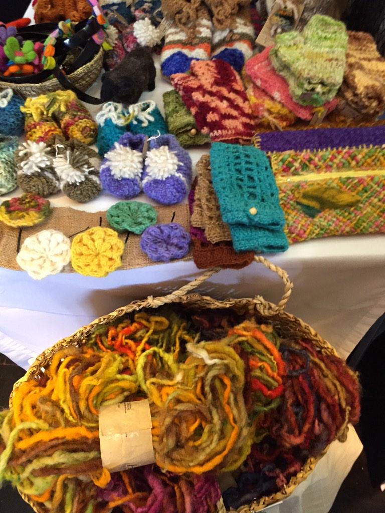pajaritos's tweet photo. Avíspense amiguis, en el @Sernatur hay feria maravillosa de delicias y bellezas chilotas HASTA MAÑANA apure apure! http://t.co/P9T6UzZHT3