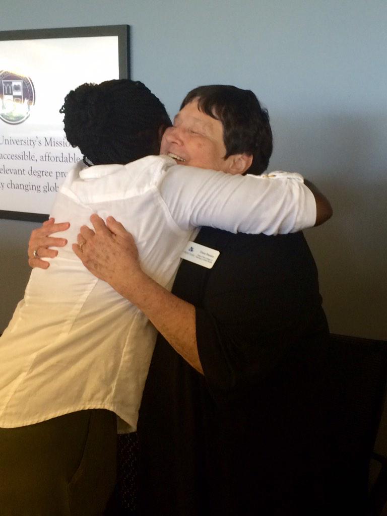 UAGrantham's tweet photo. Dorcas, a 2015 #GranthamGrad, traveled from Hawaii to meet our LifeChangers during commencement 2015! http://t.co/bTvAj6JTnC
