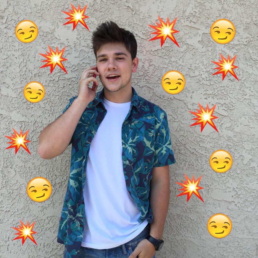 DigiTour's tweet photo. #IWANTCREATIVECOLLABTOUR 🙌
#IWANTCREATIVECOLLABTOUR 🙏
#IWANTCREATIVECOLLABTOUR 😜
@TheMattEspinosa @JakeFoushee http://t.co/qHCW0g3PBf