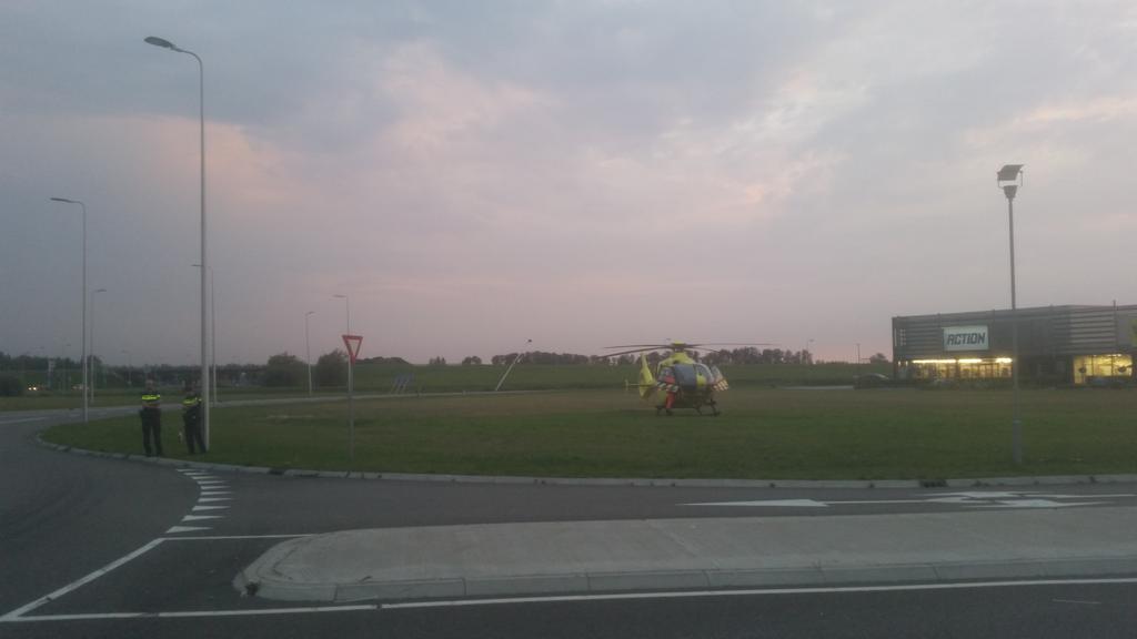 De Traumahelikopter is inmiddels weer vertrokken uit Kampen .