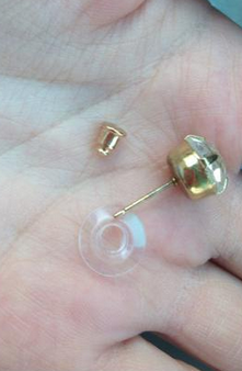 JCKMagazine's tweet photo. How earring backs became the talk of Twitter: http://t.co/B8b4VIgfRd http://t.co/wxV7Bi53CV