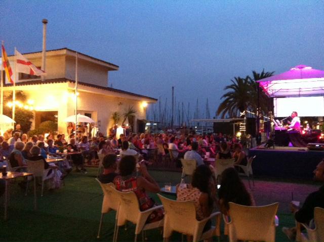 FundPortSitges's tweet photo. Estem gaudint de Chakra Duo a l'Auditori del Centre al #festivalportdesitges http://t.co/mPolRAetvJ