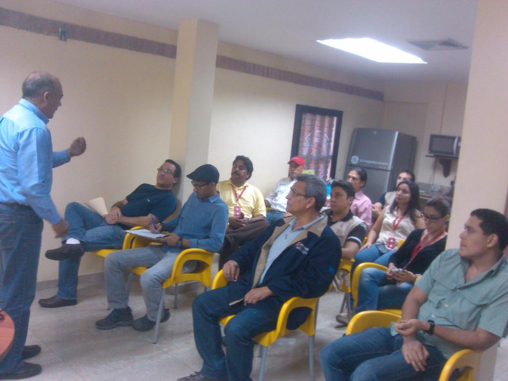 UTCarabobo's tweet photo. El Origen de una Soberanía Territorial #elesequiboesnuestro ... Foro en @UTCarabobo @Mppeuct http://t.co/3zHkBMhl5s