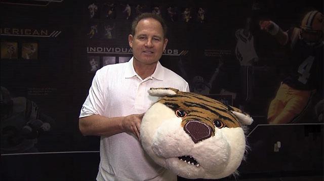 Video: wishes Happy 80th Birthday to  Lee Corso! 