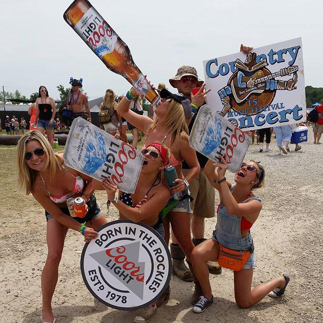 countryconcert's tweet photo. RT if u had a blast #CountryConcert15 ! See all @CoorsLight Instaprint #CoorLightCC15 pics at https://t.co/43kJGRAg4u http://t.co/VJUaCYWg0f