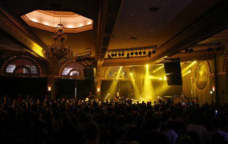 ShawnAccess's tweet photo. Who's ready to see @ShawnMendes in Portland tonight at Crystal Ballroom!? #ShawnInPortland http://t.co/rC2iZLkiWb