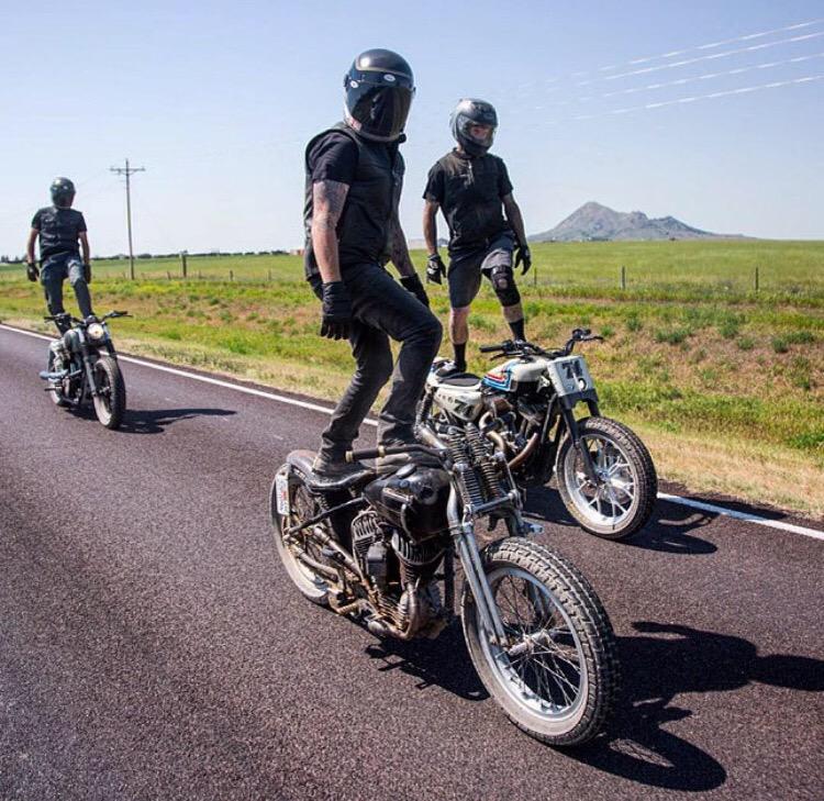 SturgisCityPark's tweet photo. #Repost @RolandSands
・・・
#partywave with @brewsed @alvernazracing27 and @rolandsands #sturgis #SturgisCityPark http://t.co/7nJPsau6IM