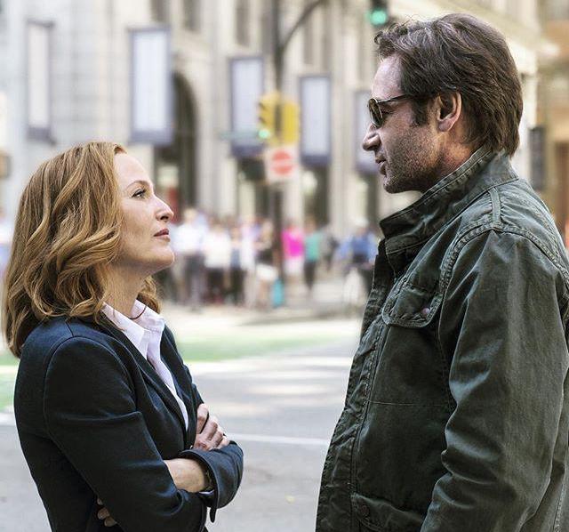 Happy 55th birthday to Agent Fox Mulder, AKA David Duchovny:  