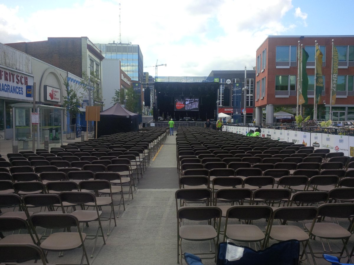 DTKitchener's tweet photo. Stage is set! @kitchenerblues #DTKBlues #Daysofkwawesome http://t.co/7OBWTJalMK