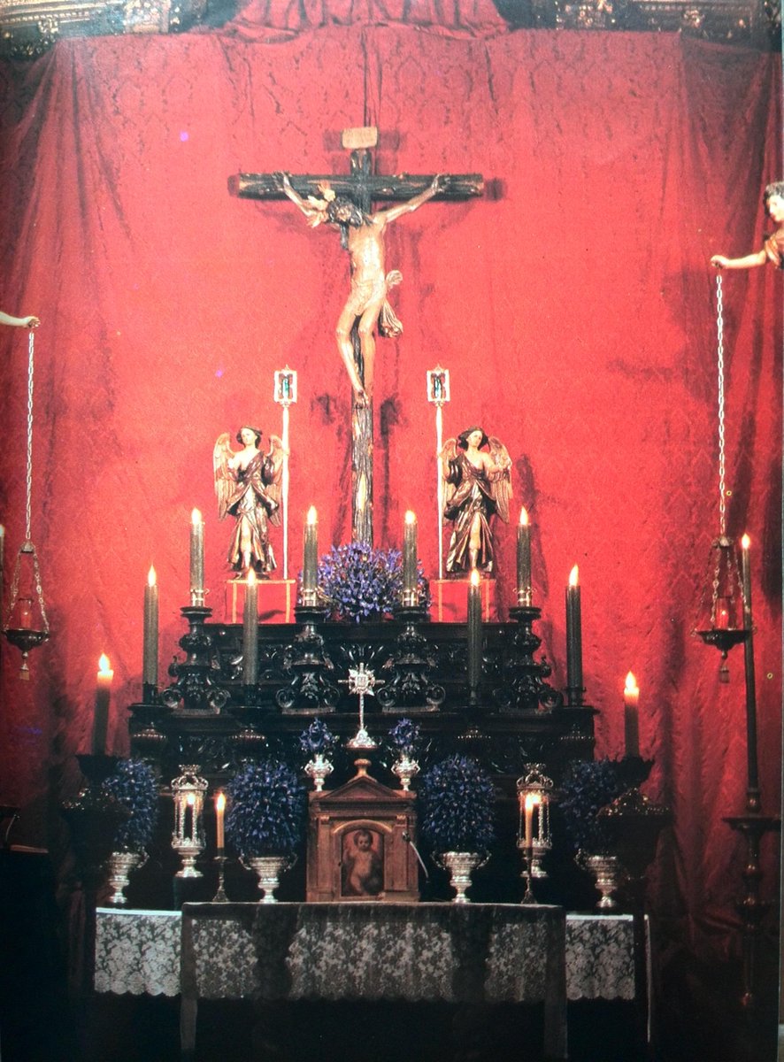 Eduardo_Avellan's tweet photo. Incluyendo a los Titulares, el Stmo Cristo @VeraCruzSev sería la imagen más antigua q procesiona
#Cofradíamásantigua http://t.co/CHAO2Excak