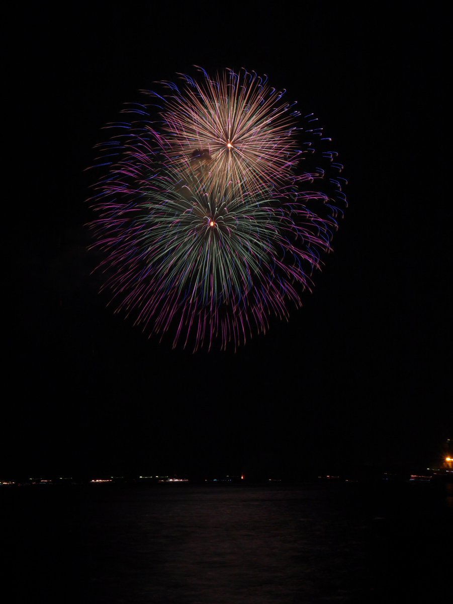 村咲 いも 玉野 On Twitter 玉野市で行われた花火大会から早１週間が過ぎました 今年は藤井海岸の方には行かず 宇野港でまったり 花火鑑賞 W 写真大きくて横向きになっちゃった 毎年の楽しみのひとつですん Q Http T Co Mkeywoaacp