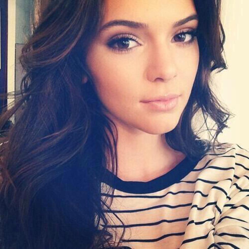 CauseWereGuys's tweet image. Kendall Jenner is so sexy