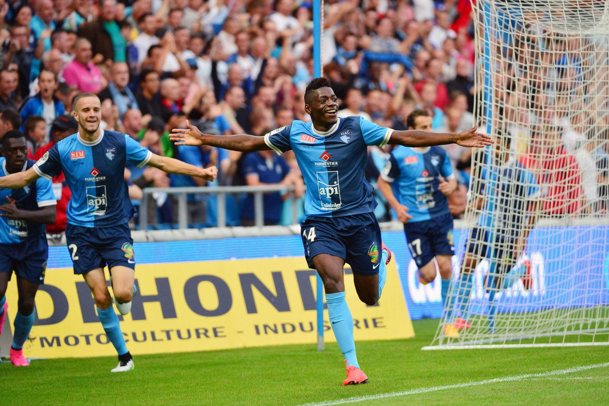 footnational's tweet photo. Le Havre toujours leader grâce au but de @Manzala_7 
Les photos du match http://t.co/UB20M9pYEt http://t.co/qtULbpWfNs