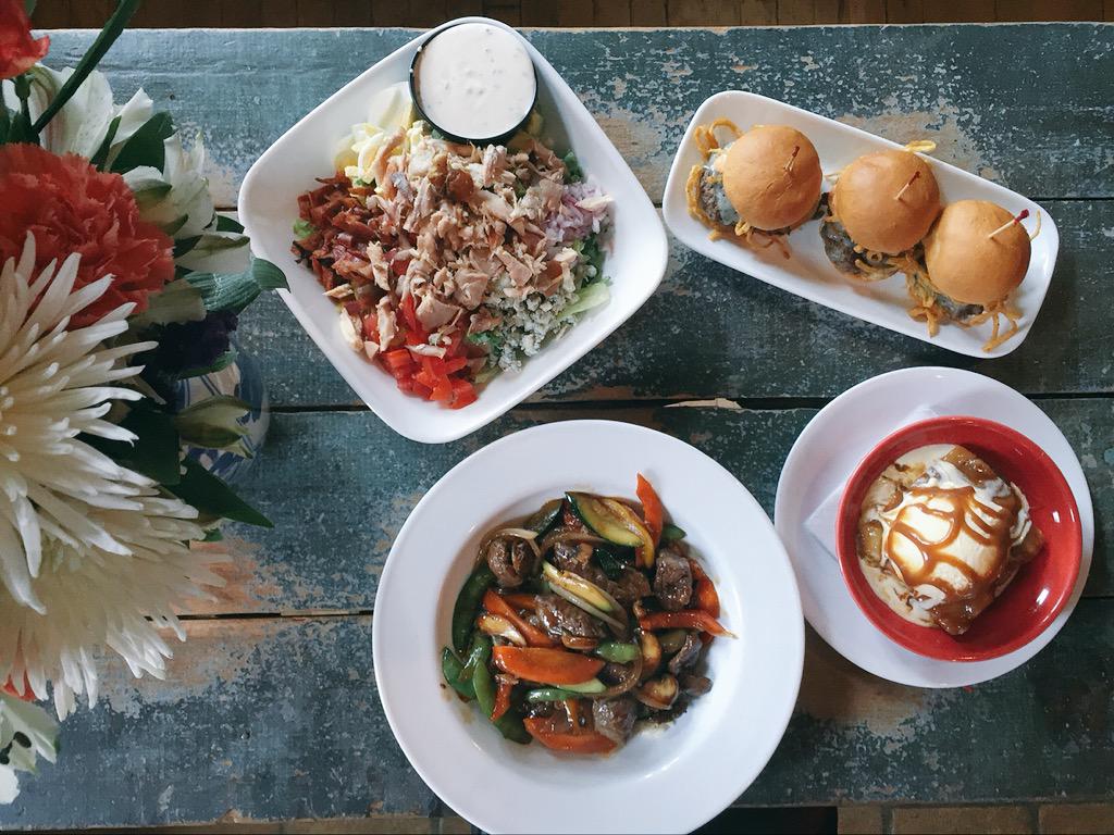 RedArwRoadhouse's tweet photo. It's late summer, the Roadhouse is running at full steam ahead, and it's definitely worth the wait. http://t.co/AFlB8miX3y