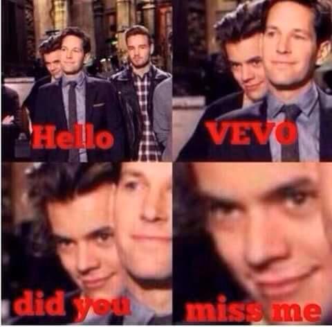 VPetra23's tweet photo. i know u love me @Vevo  #DragMeDownMusicVideo http://t.co/ZzBQvsQ9Vp