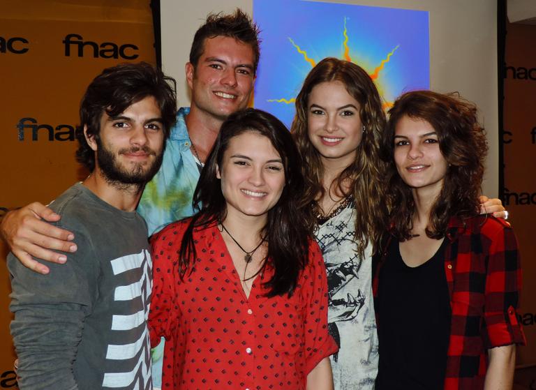 AccessLuaBR's tweet image. CARAS — Família Blanco se reúne em lançamento do CD de Pedro Sol! Confira: caras.uol.com.br/musica/familia…