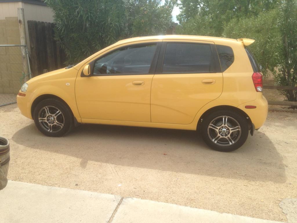 blvckburry's tweet photo. My Cricket 🚖🚕 http://t.co/4butlcXH5M