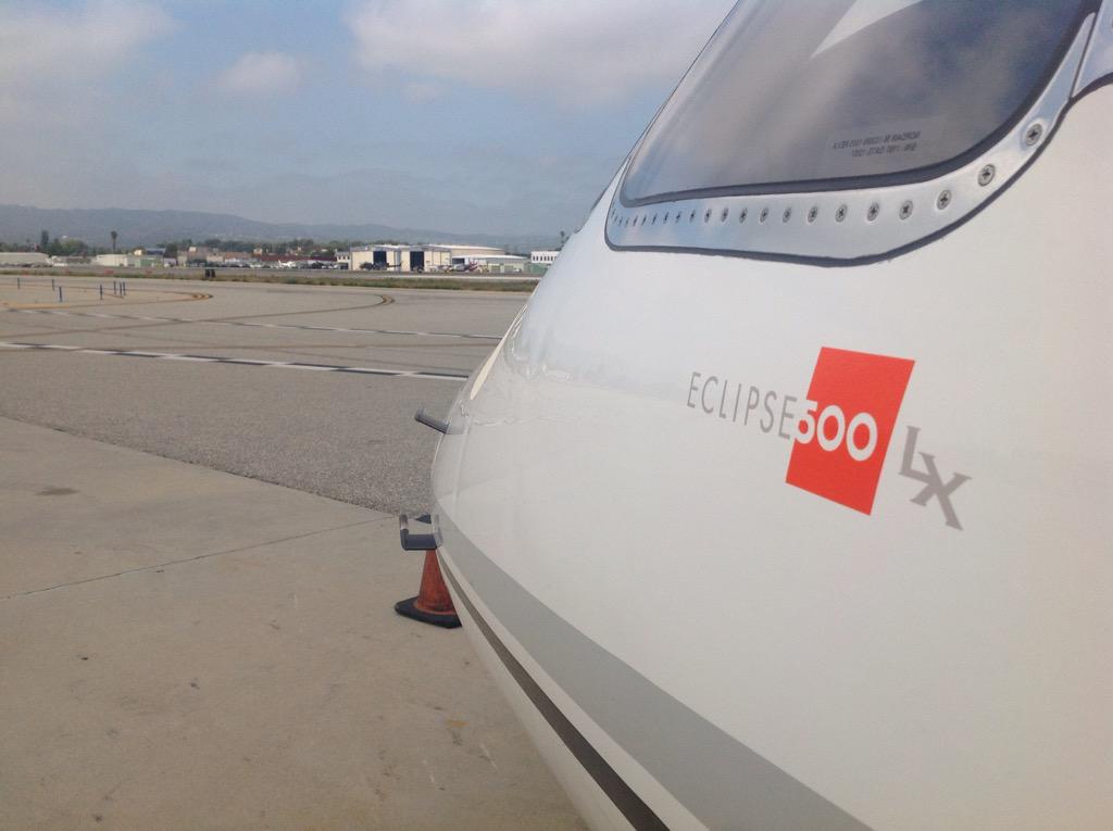 OneAviationAero's tweet image. Getting ready for a weekend adventure this morning. #Eclipsejet #luxurytravel #businessjet