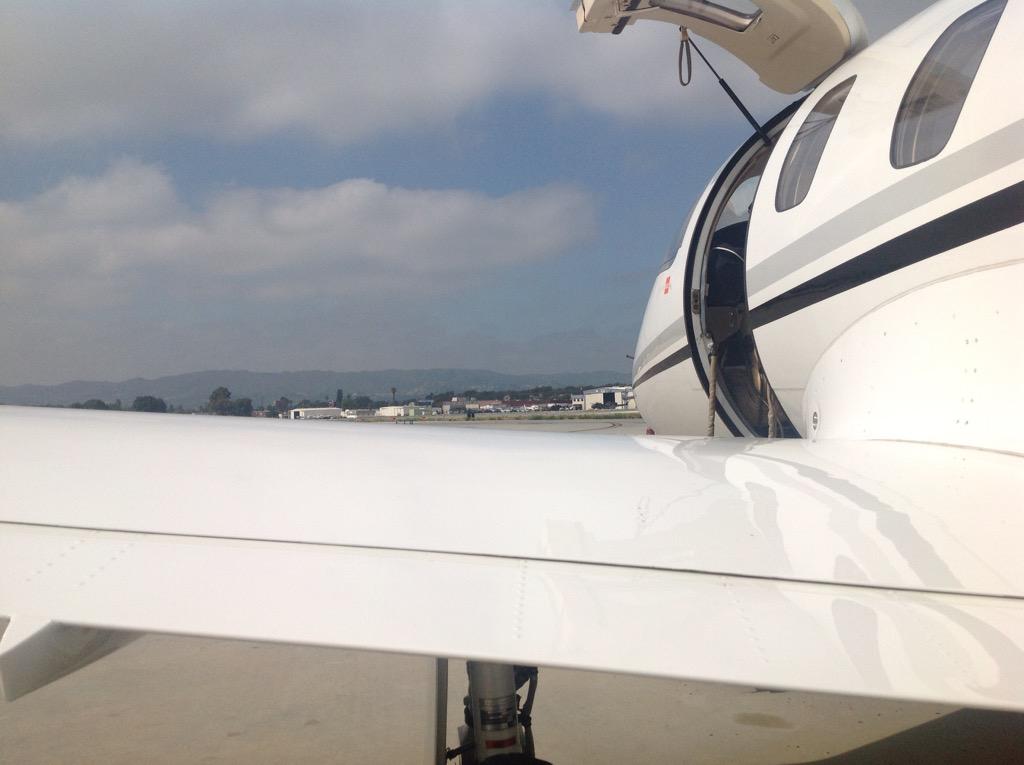 OneAviationAero's tweet image. Getting ready for a weekend adventure this morning. #Eclipsejet #luxurytravel #businessjet