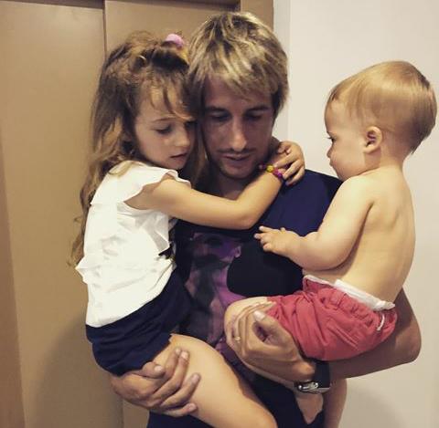 claudiacoentrao's tweet photo. Os mais perfeitos ❤ ❤ @Fabio_Coentrao @AndreiaCoentra2 #fabio #Vitoria #henrique #coentrão #semprelindos http://t.co/sK0GxtUwK8