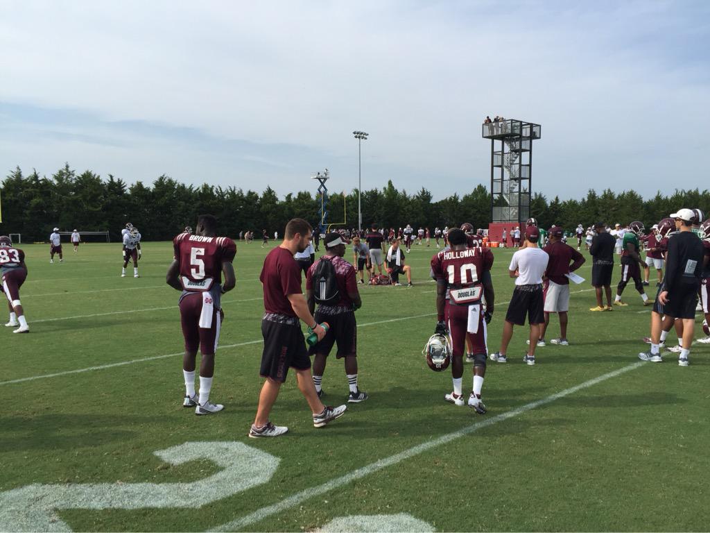 HailStateFB's tweet photo. Full Pads = Full Speed. 👊💯 #HailState http://t.co/xA0O8HUKj1