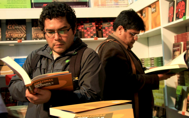 Agencia_Andina's tweet photo. Publicaciones de Petroperú tuvieron grandes ventas durante #FilLima2015 http://t.co/E0L0dWBgAq http://t.co/dSzGYlmJgZ