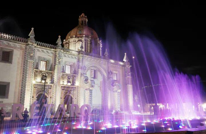 LazzariniMayra's tweet photo. #nochesParadisiacasenQueretaro http://t.co/4YYhBC0RxY