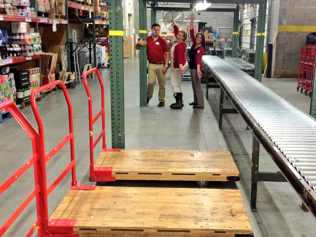bripirkl's tweet photo. Amazing Backroom brand during Tax Free Weekend and after a 2400 piece truck✔️ @keith_mazzoni @clarabeth88 http://t.co/fILrhAgmC3