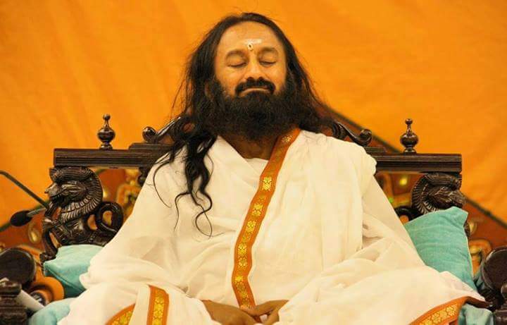 jigishji's tweet photo. #PlanetMeditates with His Holiness @SRISRI http://t.co/IA0GXqvQP5