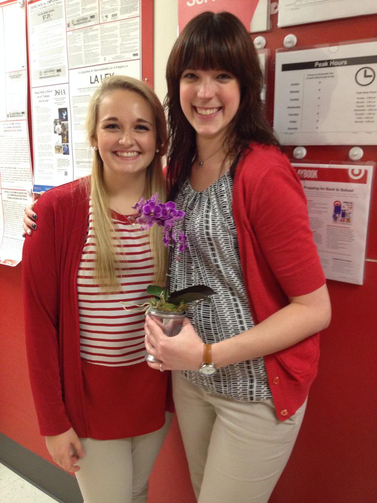 kim_m_valentine's tweet photo. Erin! Thanks for being the best #G391Intern ever! Can't believe it's your last day! So proud of you! Miss you already http://t.co/aJap5ZB7IK