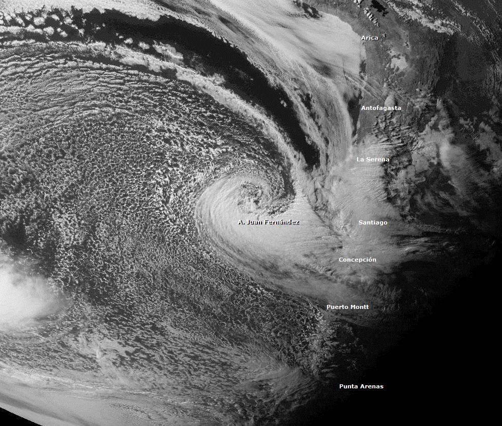 meteochile_dmc's tweet photo. Este es el sistema frontal que a partir de esta noche y especialmente mañana dejará vientos intensos en #Chile. http://t.co/bpYh889sQq