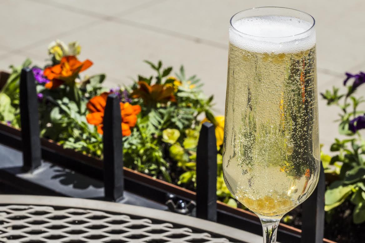 Delizios's tweet photo. Joey on Yelp: "Beautiful patio. Awesome wine selection. Yum!" #Littleton #wine #Denver http://t.co/aMsGRZWXDu