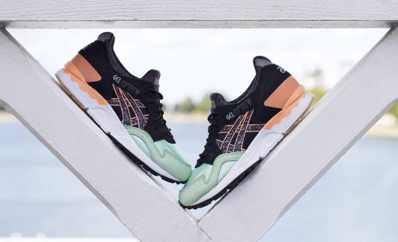joLAYSchips's tweet photo. NAKED X ASICS GEL LYTE 5 - HAFNIA release on AUG. 08, 2015 for $N/A via @KicksOnFire #KoFapp http://t.co/MHOJObTmxv