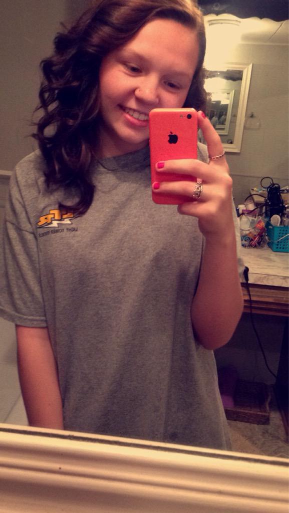 Leahtaylorr's tweet photo. 😆😚 http://t.co/aM4wl27hdX