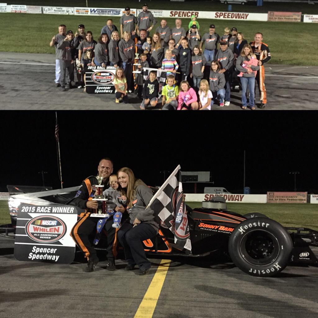 Sarah_Lewis10's tweet photo. My hubby won tonight!!!!!!!! #dlj #10 #lovehim #victorylane #racing #sunocomodifieds #family #brewcrew πππ₯π» http://t.co/gCv5nz569U