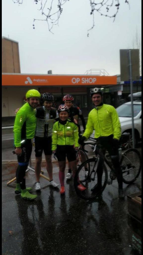 Mickey_Holland's tweet photo. A very wet, windy and wild ride with four hardy soles from @FreoTriClub this morning! Good fun! #triathlon #cycling http://t.co/QgJu9ZRY1K